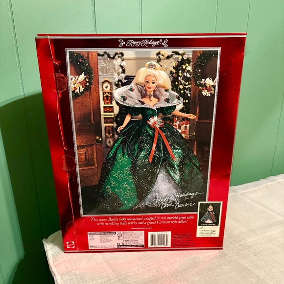 Vintage 1995 Barbie Happy Holidays Doll Special Edition Mattel #14123 NRFB - Picture 4 of 6